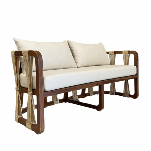 Majahuitas Loveseat